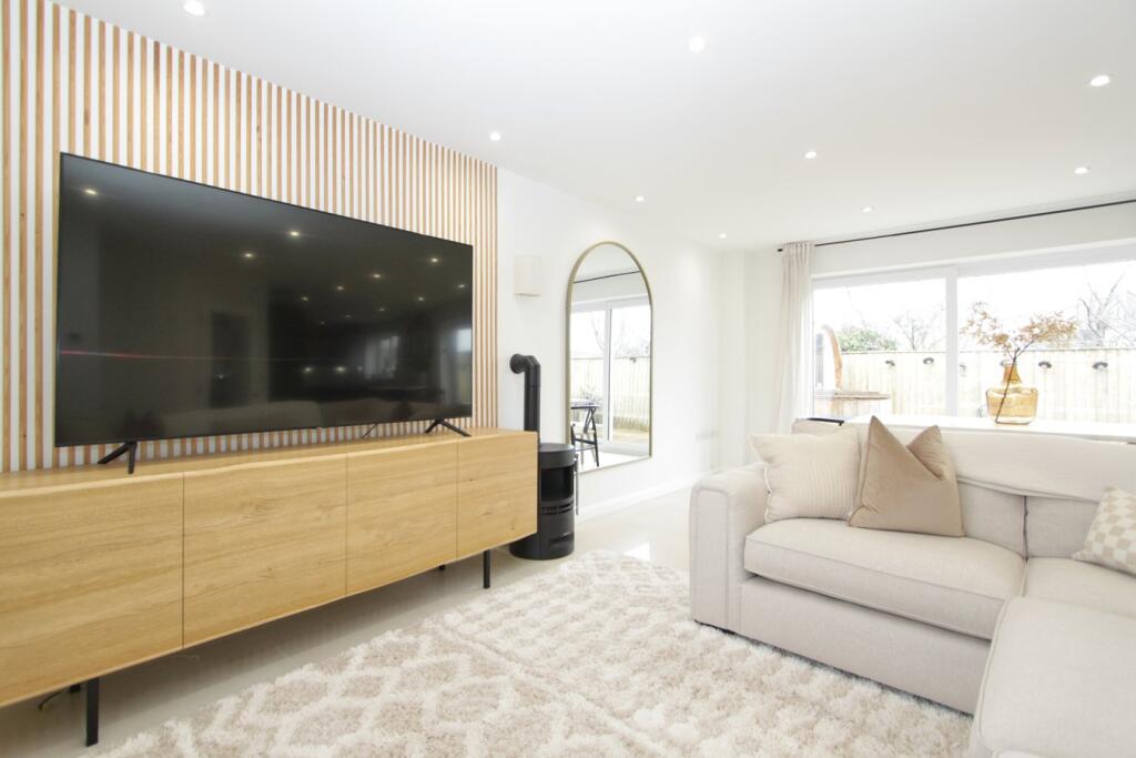 Additional image 10 of Knapp Road, Thornbury, BS35