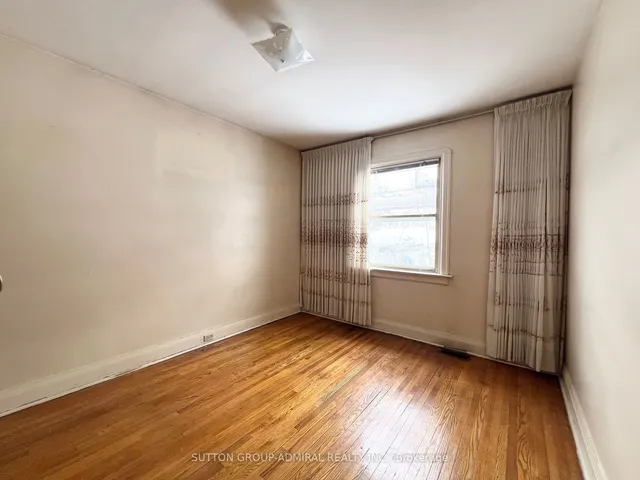 Additional image 12 of 77 Chamberlain Ave