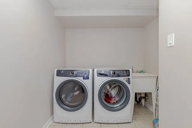 Additional image 35 of 1780 Lampman Ave