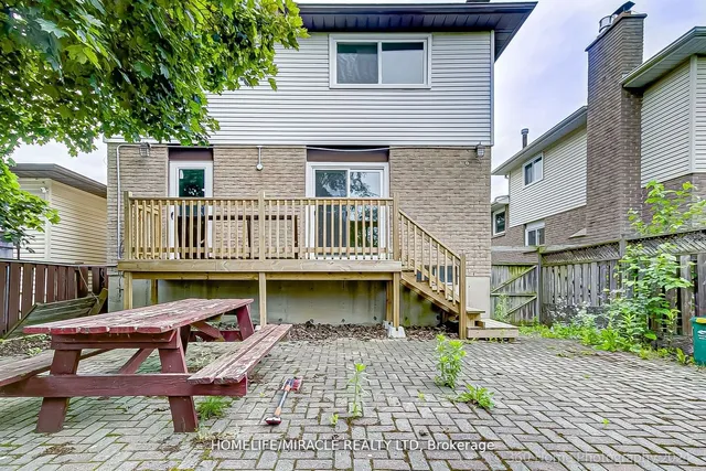 Additional image 28 of 581 Hayward Cres