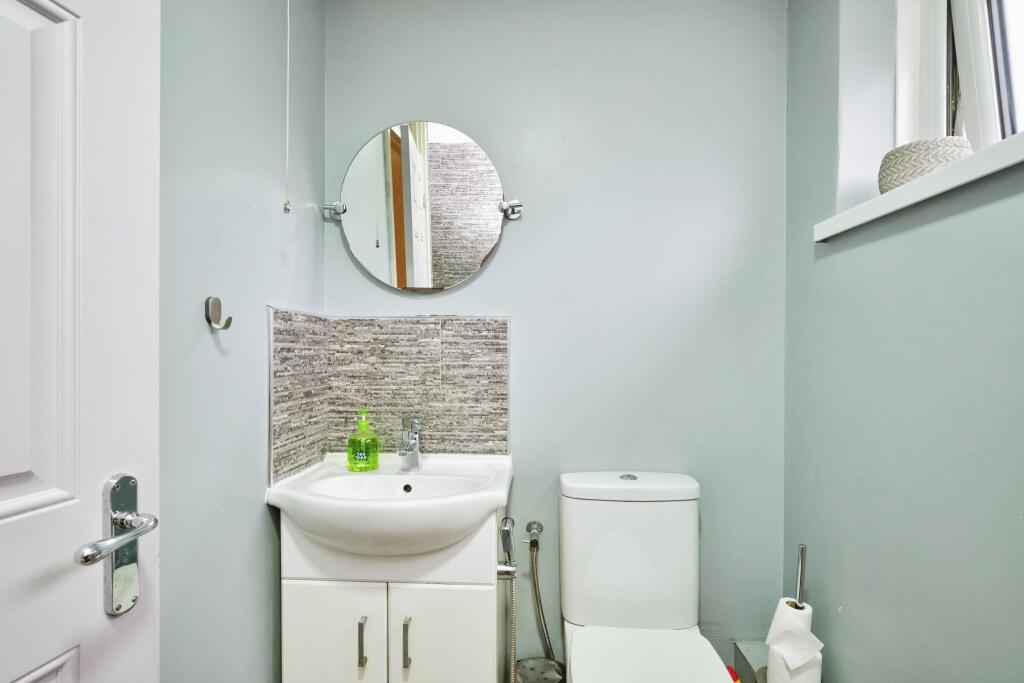 Additional image 5 of Larch Walk, Birmingham, West Midlands, B25