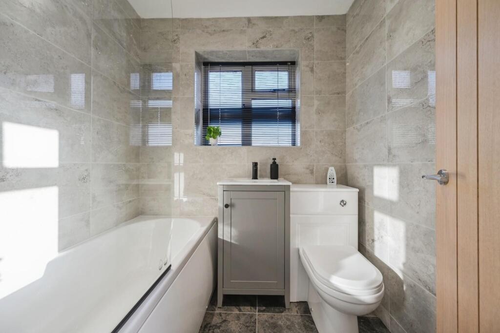 Additional image 4 of Masefield Drive, Tamworth