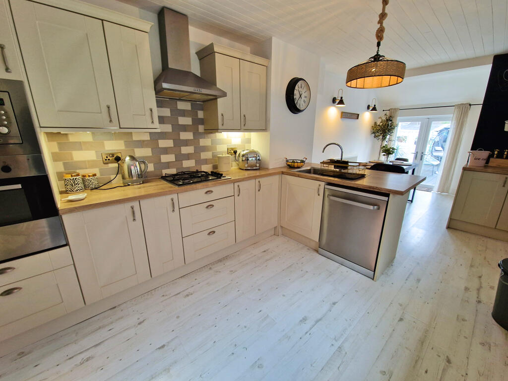 Additional image 9 of QUEENS AVENUE, PORTHCAWL, CF36 5HP