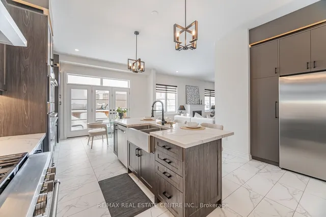 Additional image 11 of 583 Beam Crt