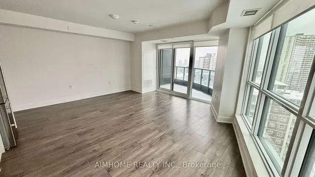 Additional image 7 of 585 Bloor St Unit 1722