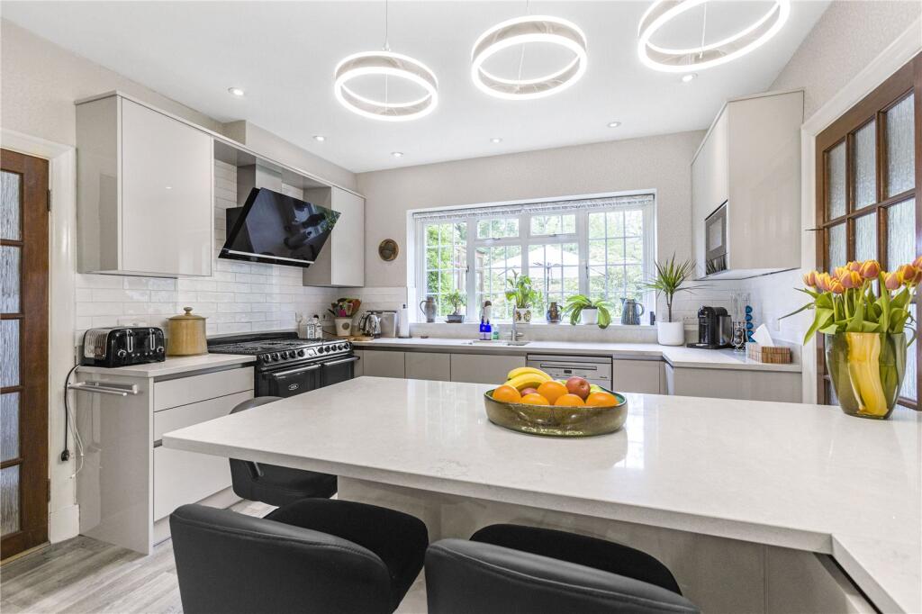 Additional image 10 of Kentish Lane, Brookmans Park, Hertfordshire, AL9