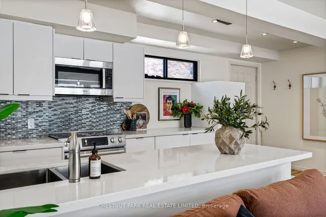 Additional image 10 of 70 Shaftesbury Ave Unit TH 11