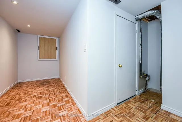 Additional image 32 of 92 Softneedle Ave