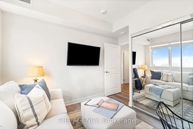 Additional image 8 of 2007 James St Unit 1607