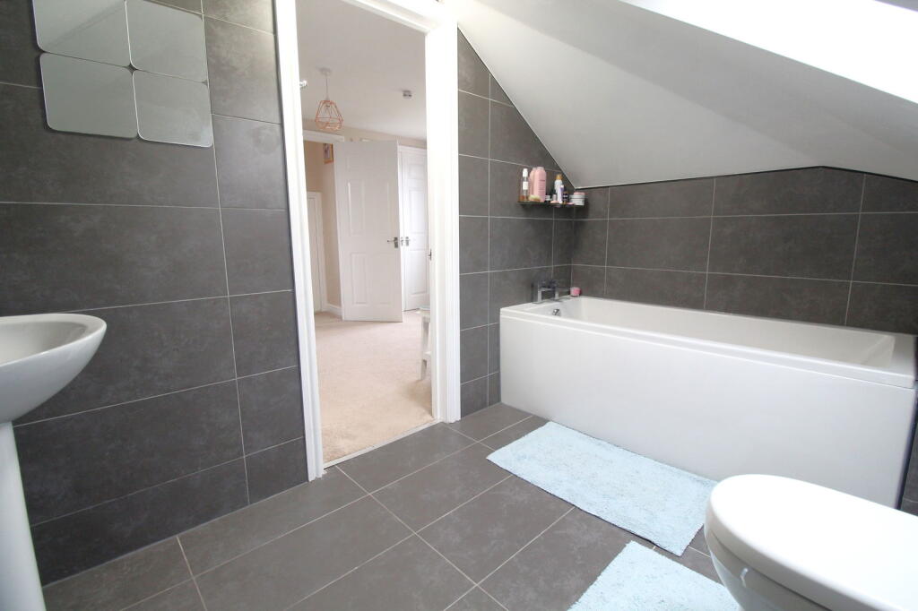 Additional image 17 of ROMSLEY, Eastleigh Drive