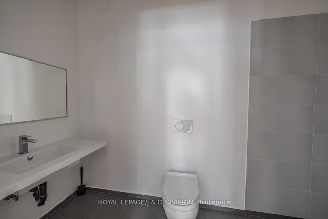 Additional image 18 of 187 Crawford St