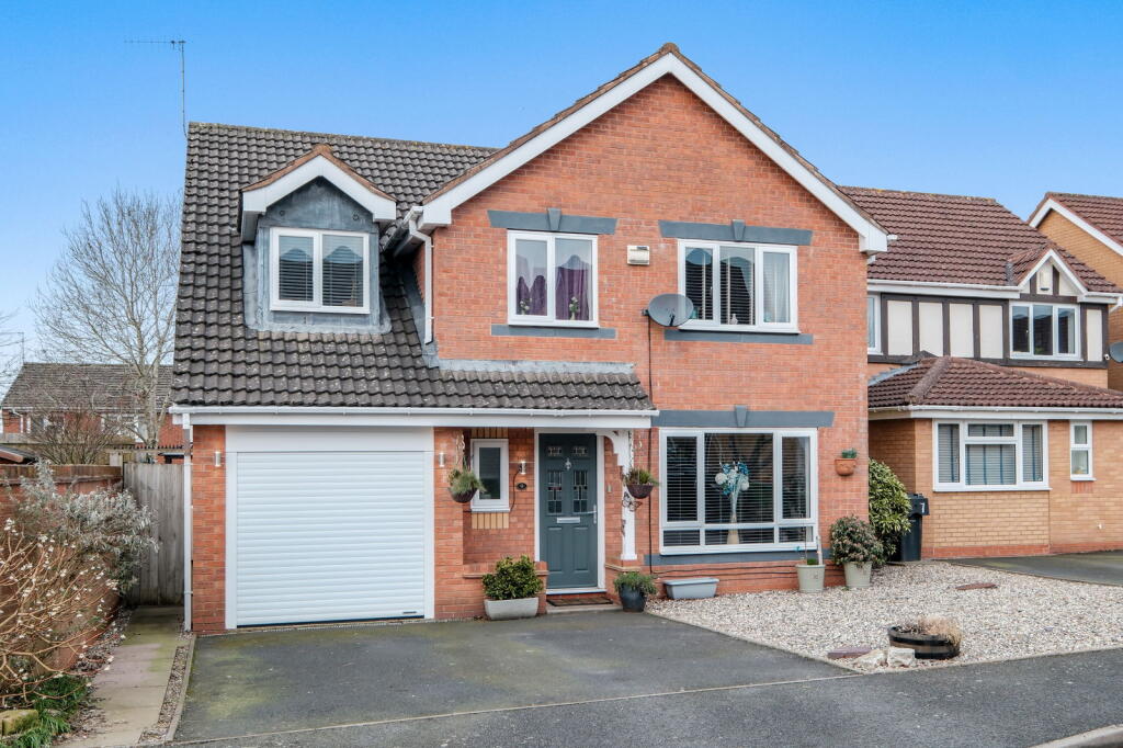 Sandown Drive, Catshill, Bromsgrove, B61 0SD