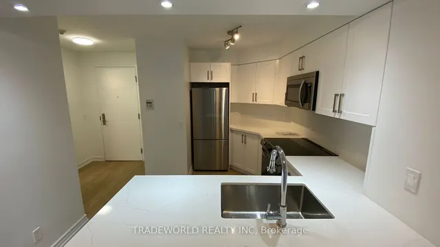 Additional image 6 of 763 Bay St Unit 613