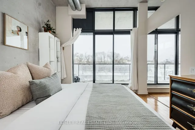 369 Sorauren Ave Unit 211