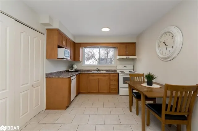 Additional image 19 of 46 Tara Park Cres