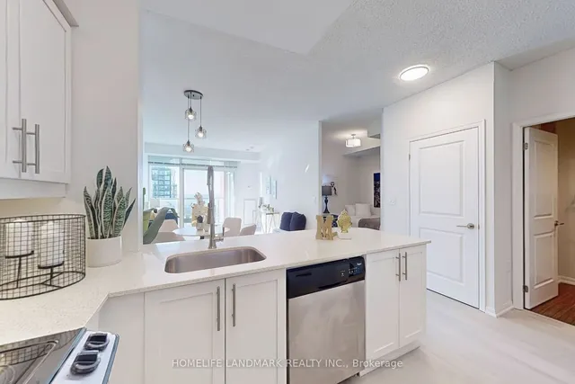 Additional image 25 of 125 Western Battery Rd Unit 2709