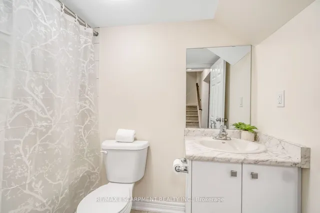 Additional image 39 of 3916 Koenig Rd