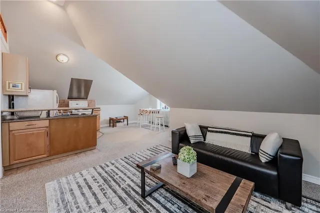 Additional image 32 of 33 Roland St