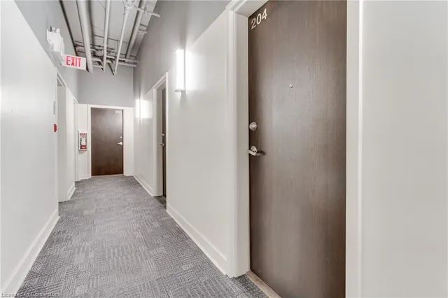 Additional image 4 of 1842 Queen St Unit 204