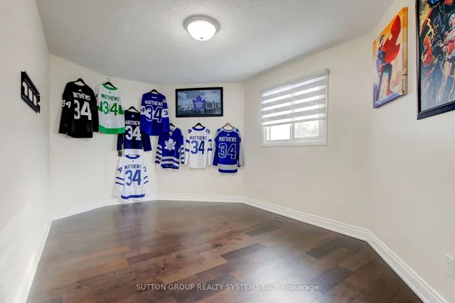 Additional image 26 of 6 Egret Crt