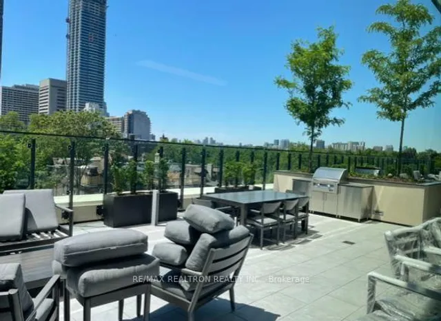 Additional image 14 of 585 Bloor St Unit 619