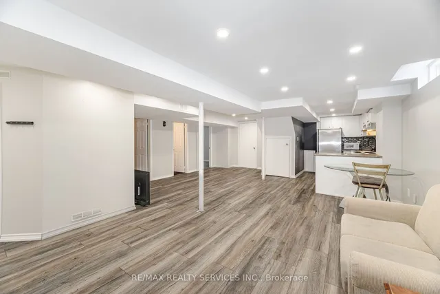 Additional image 34 of 42 Fairlight St