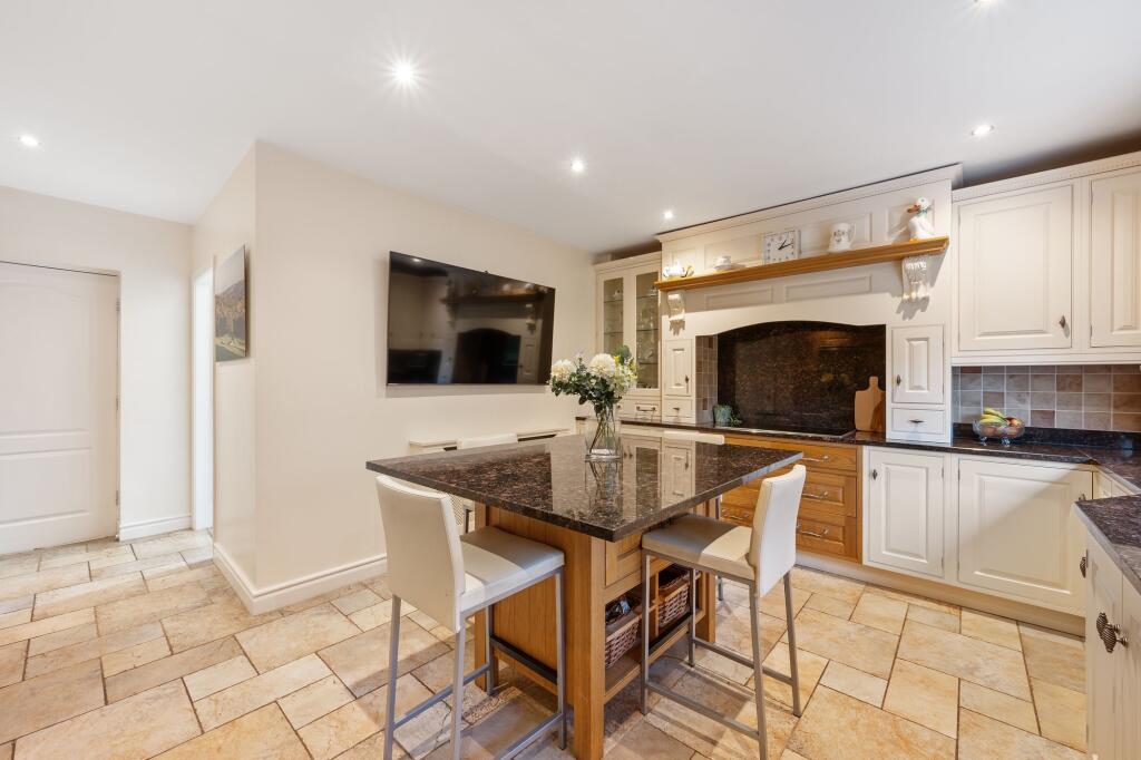 Additional image 11 of The Drays, New Hall Place, Heaton BL1 5 – A Spacious & Adaptable 5-Bed Home in Private Gated Setting