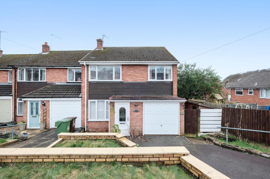 Greenfield Avenue, Marlbrook, Bromsgrove, B60 1HE