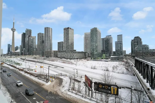 Additional image 26 of 27 Bathurst St Unit 406