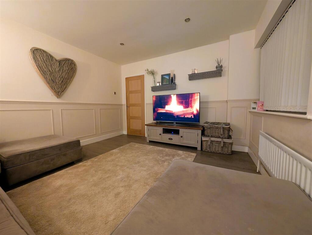 Additional image 3 of Woodman Close, Halesowen