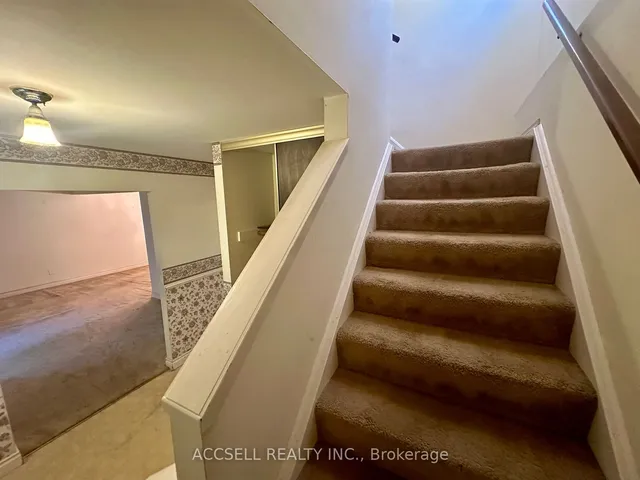 Additional image 21 of 10 Banda Sq