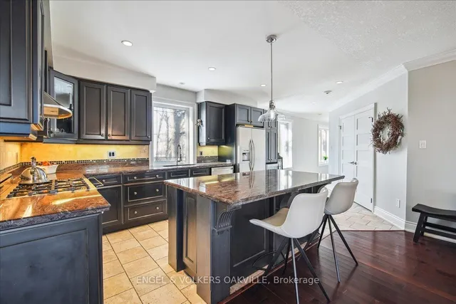 Additional image 8 of 390 Upper Middle Rd Unit 306