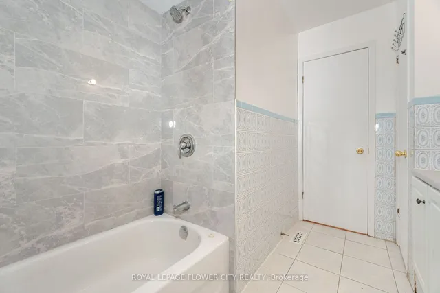 Additional image 34 of 144 ABELL Dr