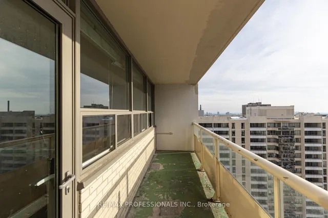 Additional image 25 of 360 Ridelle Ave Unit 2107