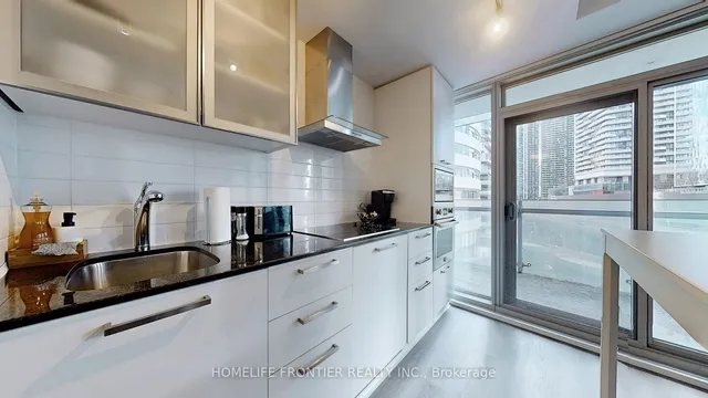 Additional image 7 of 12 York St Unit 411