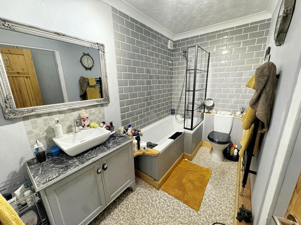 Additional image 44 of Prickwillow Road, Isleham