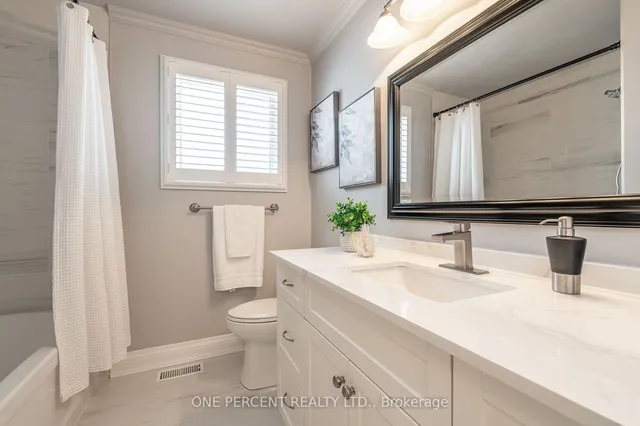 Additional image 24 of 5194 Broughton Cres