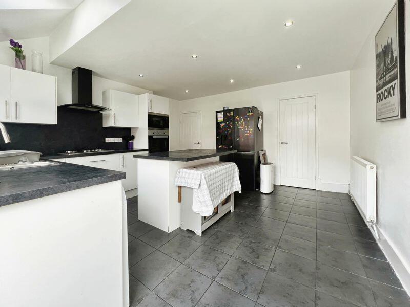 Additional image 6 of Kingston Avenue, Tonge Park