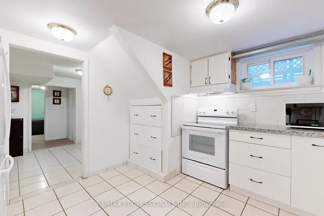 Additional image 24 of 2 Woodpark Rd