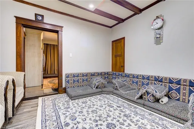 Additional image 18 of 59 Irvin St