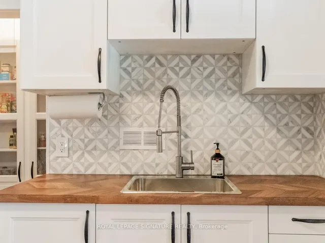 Additional image 19 of 41 Thyra Ave