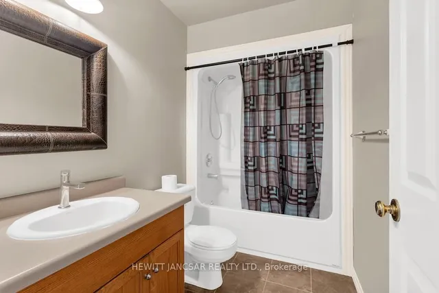 Additional image 9 of 962 Glasgow St