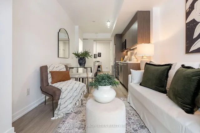 Additional image 7 of 264 Finch Ave Unit 11