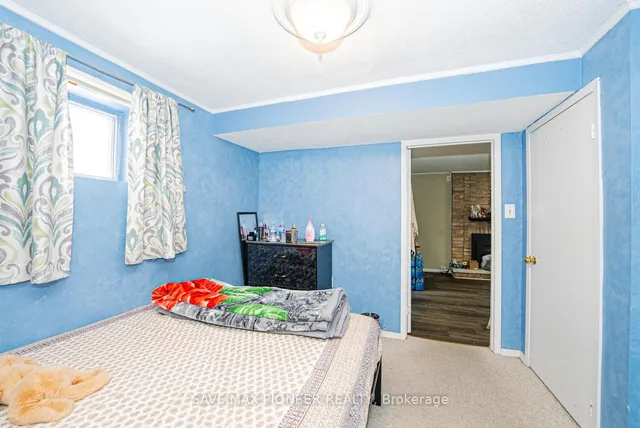 Additional image 18 of 122 Centre St