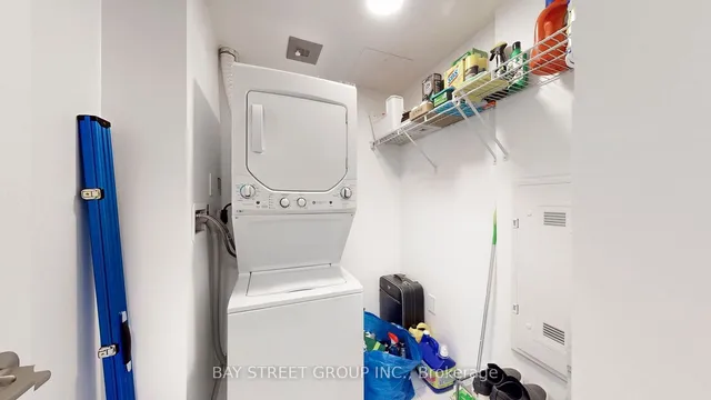 Additional image 27 of 39 Roehampton Ave Unit 2304
