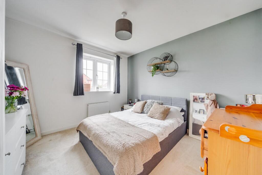 Additional image 8 of Family home in Yatton's popular Chestnut Park