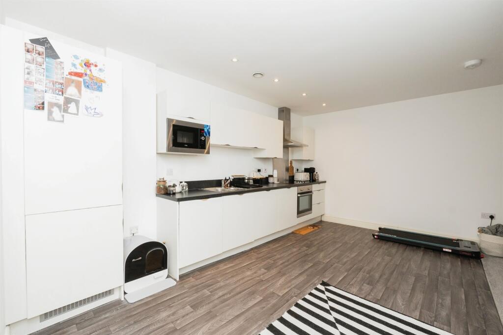 Additional image 18 of Whitchurch Lane, Bristol