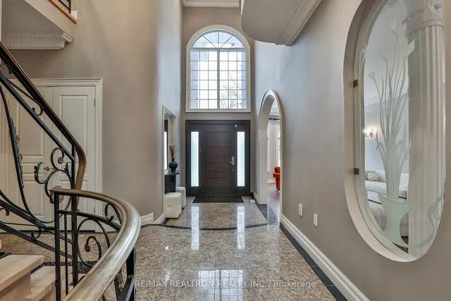 Additional image 5 of 243 Dunview Ave