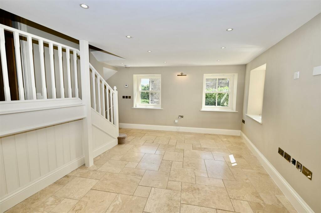 Additional image 4 of Sleegill, Richmond