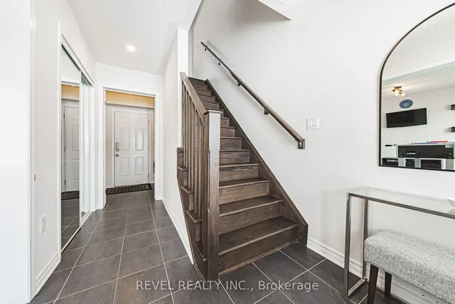 Additional image 4 of 19 Tight Crt